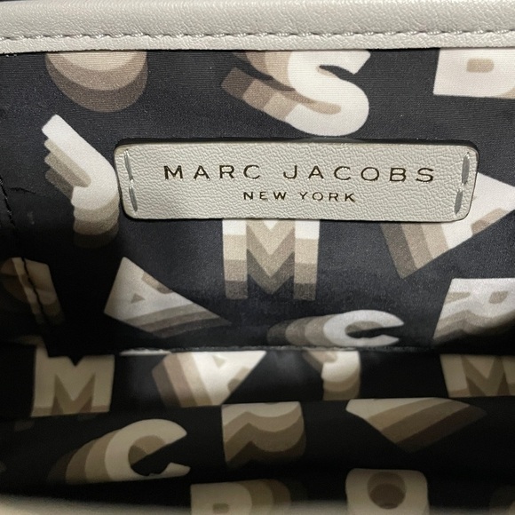 Marc Jacobs Grey Leather Camera Bag - Picture 11 of 15